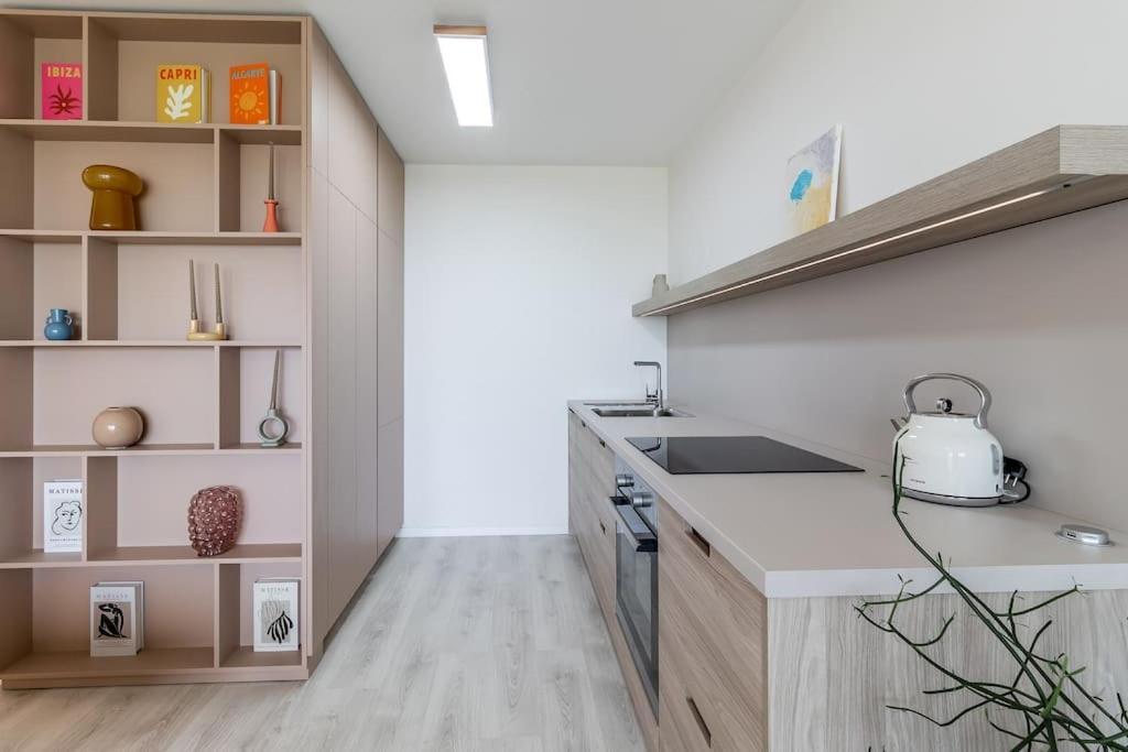 Cozy Apartment Near City Centrum And Bratislava Airport Eksteriør bilde