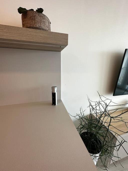 Cozy Apartment Near City Centrum And Bratislava Airport Eksteriør bilde