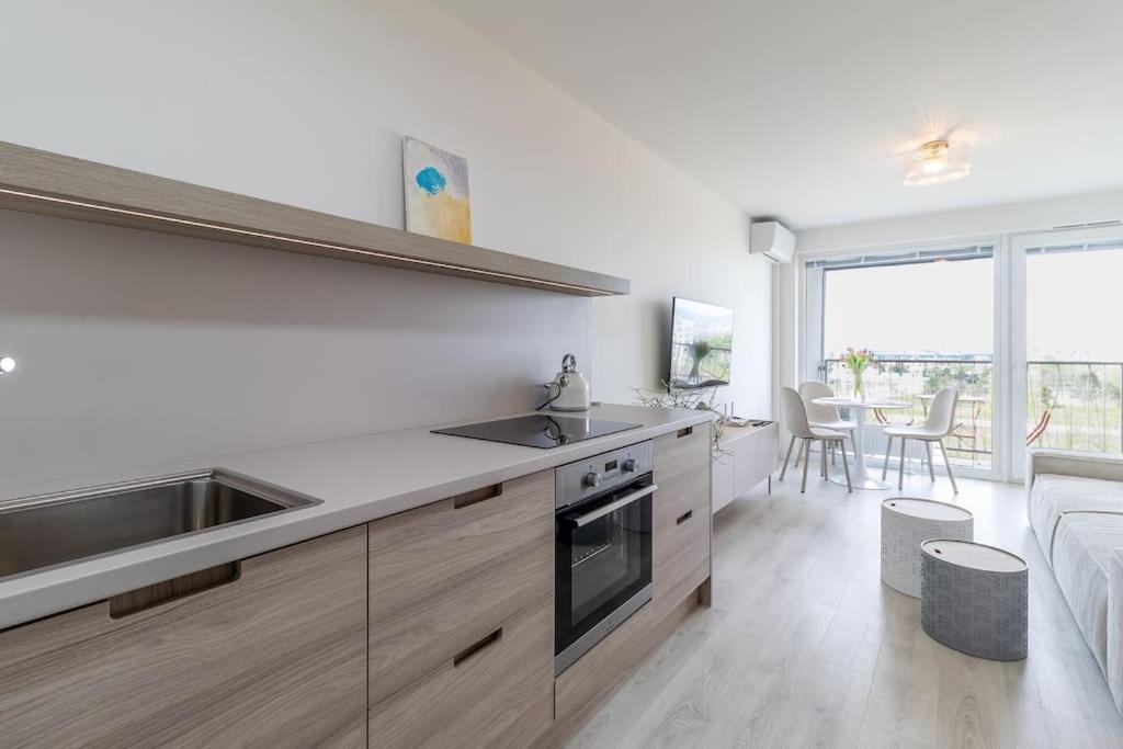 Cozy Apartment Near City Centrum And Bratislava Airport Eksteriør bilde