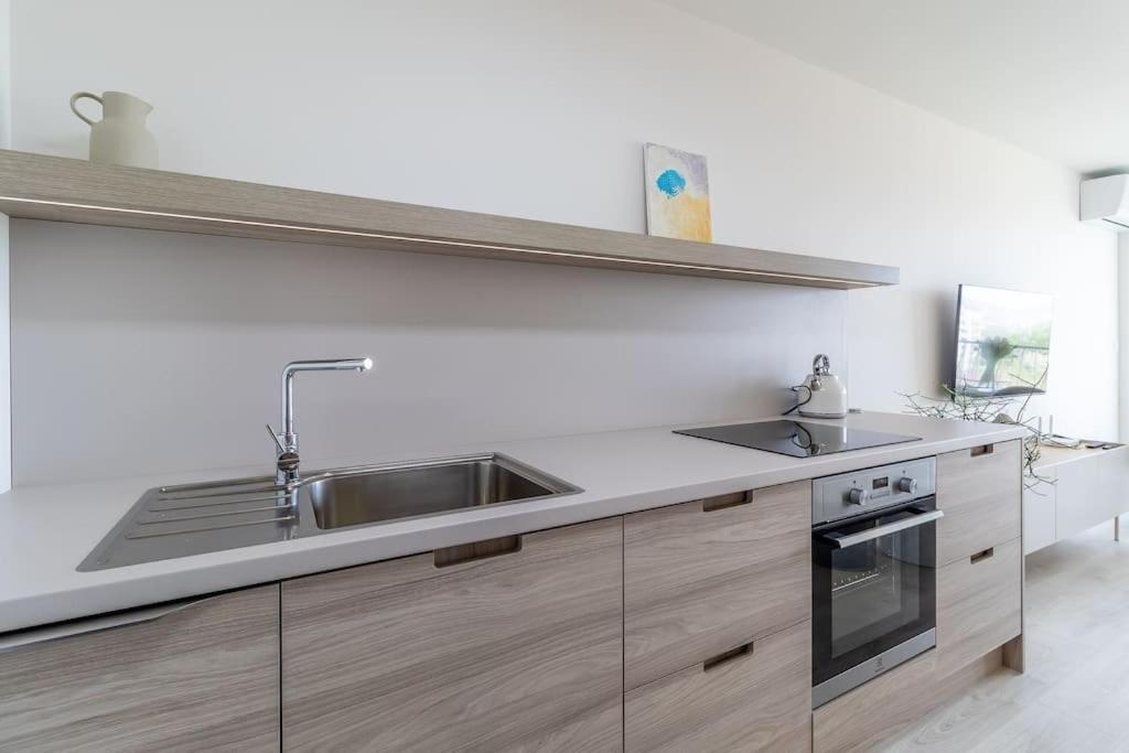 Cozy Apartment Near City Centrum And Bratislava Airport Eksteriør bilde