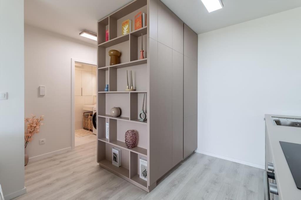 Cozy Apartment Near City Centrum And Bratislava Airport Eksteriør bilde